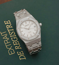 Afbeelding in Gallery-weergave laden, Audemars Piguet Royal Oak 14790ST 'White Dial' + Extract Of The Archives (2003)
