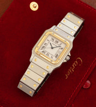 Afbeelding in Gallery-weergave laden, Cartier Santos Carrée 2961 - Cartier Service 2026 + Pouch
