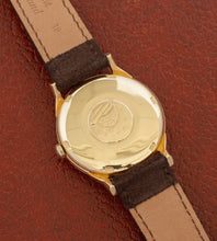 Afbeelding in Gallery-weergave laden, Omega Constellation 18K - 168.005 - Dog Leg - Silver Flat Dial - Onyx (1963)
