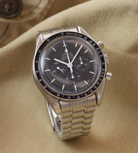Load image into Gallery viewer, Omega Speedmaster 3690.50 1993
