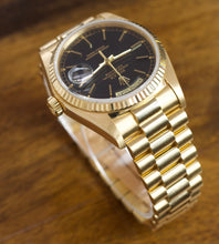 Afbeelding in Gallery-weergave laden, Rolex Day-Date 18038 &#39;&#39;Black dial&#39;&#39; (1979)
