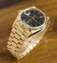 Afbeelding in Gallery-weergave laden, Rolex Day-Date 18038 &#39;&#39;Black dial&#39;&#39; (1979)
