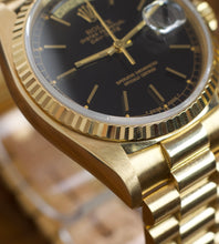 Afbeelding in Gallery-weergave laden, Rolex Day-Date 18038 &#39;&#39;Black dial&#39;&#39; (1979)
