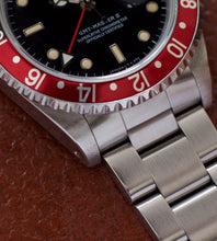Load image into Gallery viewer, Rolex GMT-Master II 16710 Coke + Pepsi Inlay &#39;Cream Patina&#39; (1990)
