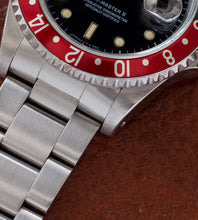 Load image into Gallery viewer, Rolex GMT-Master II 16710 Coke + Pepsi Inlay &#39;Cream Patina&#39; (1990)
