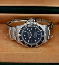 Load image into Gallery viewer, Rolex Sea-Dweller 16600 (Full-Set / Tool-Kit / Unpolished / 2004)
