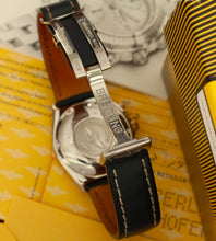 Afbeelding in Gallery-weergave laden, Breitling Chronomat Ref. B13050.1 &#39;Grey Dial / First Owner Full-Set&#39; (1999)
