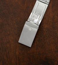 Afbeelding in Gallery-weergave laden, Rolex Datejust 16220 &#39;Blue Applied Roman Dial&#39; (2000/2001)
