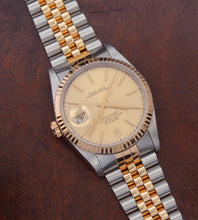 Afbeelding in Gallery-weergave laden, Rolex Datejust 16233 'Champagne Dial' (1988)
