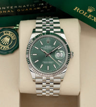 Afbeelding in Gallery-weergave laden, Rolex Datejust 126234 'Mint Green Dial' / Full-Set / Unworn (2025)

