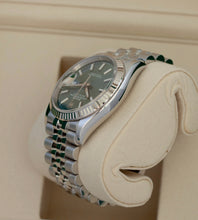 Afbeelding in Gallery-weergave laden, Rolex Datejust 126234 'Mint Green Dial' / Full-Set / Unworn (2025)
