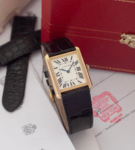 Afbeelding in Gallery-weergave laden, Cartier Tank Solo 'Large' 3167 / Full-Set + First Invoice (2018)
