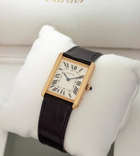 Afbeelding in Gallery-weergave laden, Cartier Tank Solo 'Large' 3167 / Full-Set + First Invoice (2018)
