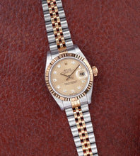 Afbeelding in Gallery-weergave laden, Rolex Lady-Datejust 69173 'Champagne Diamond Dial' (1997)
