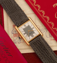 Afbeelding in Gallery-weergave laden, Cartier Tank Must de 'Grey Art Deco Dial' Ref. 520005 (LM) + Papers Ca. 1991
