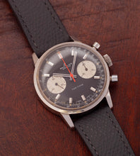 Afbeelding in Gallery-weergave laden, Breitling Top Time Chronograph Ref. 2002-33 'Reverse Panda' (Ca. 1970)
