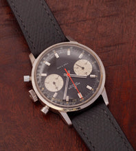 Afbeelding in Gallery-weergave laden, Breitling Top Time Chronograph Ref. 2002-33 'Reverse Panda' (Ca. 1970)
