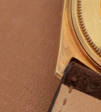 Afbeelding in Gallery-weergave laden, Rolex Datejust 1601/8 'Champagne Dial' 18K (Ca. 1973)
