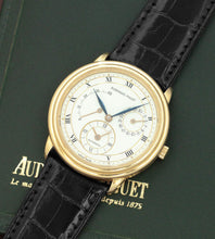 Afbeelding in Gallery-weergave laden, Audemars Piguet Dual-Time Power Reserve Ref. 25685BA + Box en Booklet
