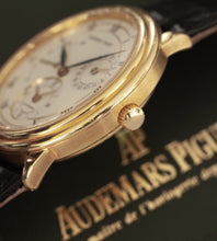 Afbeelding in Gallery-weergave laden, Audemars Piguet Dual-Time Power Reserve Ref. 25685BA + Box en Booklet
