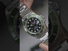 Video laden en afspelen in Gallery-weergave, Rolex Submariner 16610LV &#39;&#39;Kermit&#39;&#39; 2006/2007
