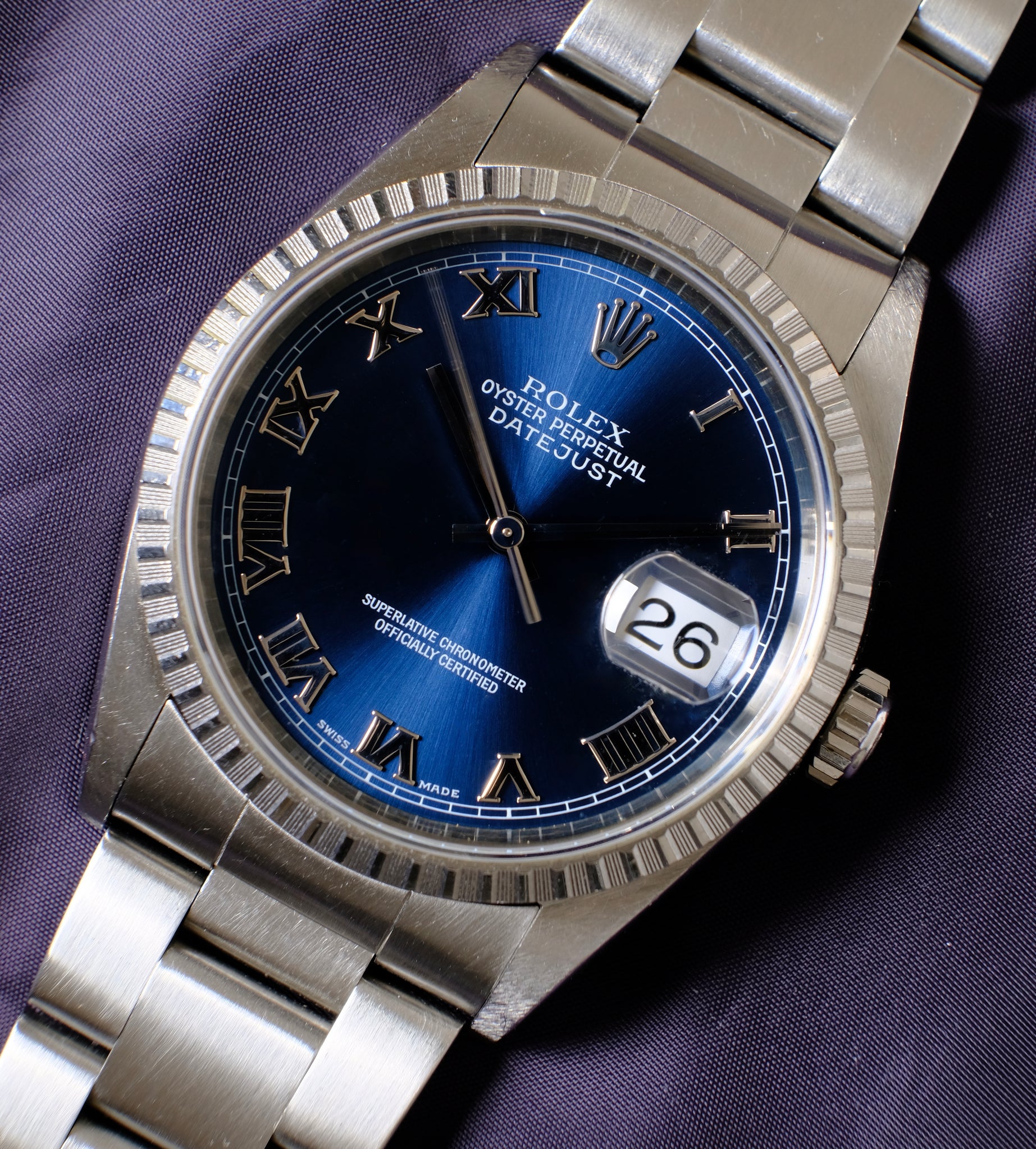 Pick up blade springe uafhængigt Rolex Datejust 16220 Blue Applied Roman Dial from 1999 – 10 over 10