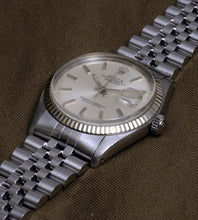 Load image into Gallery viewer, Rolex Datejust 1601 Silver Pie-Pan Dial 1975
