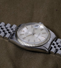 Load image into Gallery viewer, Rolex Datejust 1601 Silver Pie-Pan Dial 1975

