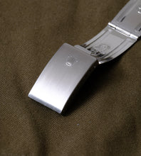 Load image into Gallery viewer, Rolex Datejust 1601 Silver Pie-Pan Dial 1975
