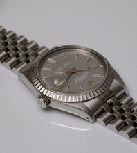 Afbeelding in Gallery-weergave laden, Rolex Datejust 1603 Ghost Dial 1976 + Service papers
