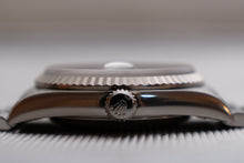Afbeelding in Gallery-weergave laden, Rolex Datejust 16234 from 2001 + Papers
