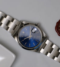 Afbeelding in Gallery-weergave laden, Rolex Date 15200 Blue Dial 2000 + Box &amp; Papers
