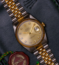 Afbeelding in Gallery-weergave laden, Rolex Datejust 16233 &#39;&#39;Champagne Diamond Dial&#39;&#39; Full Set (93/94)
