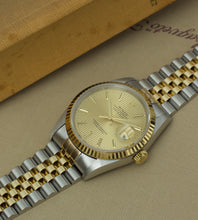 Afbeelding in Gallery-weergave laden, Rolex Datejust 16233 &#39;Champagne Tapestry&#39; 1995
